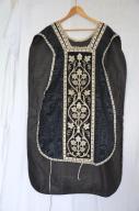 chasuble, étole de clerc, manipule, voile de calice, bourse de corporal : ornement noir 6