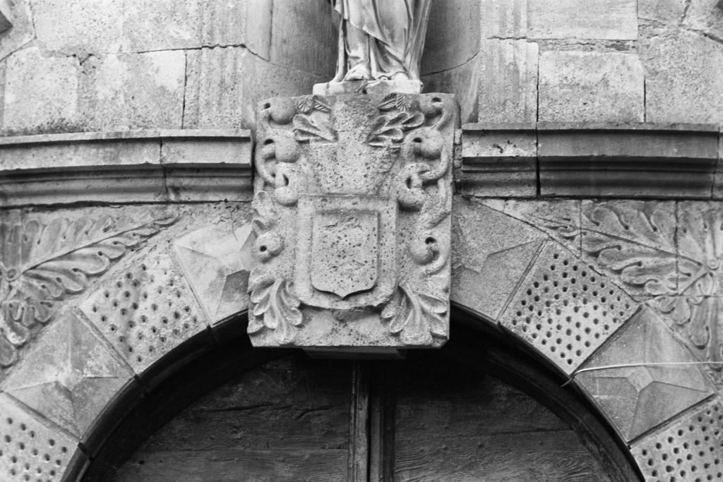 église