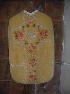 chasuble, étole de clerc, manipule, voile de calice : ornement or 1