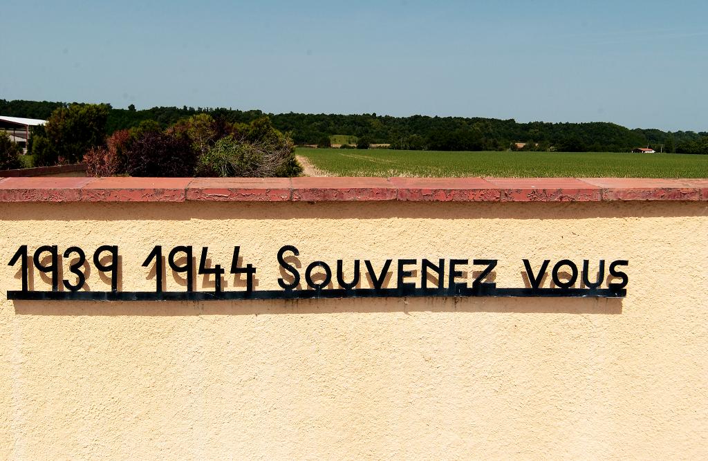 cimetière de l'ancien camp de concentration de la guerre de 1939-1945