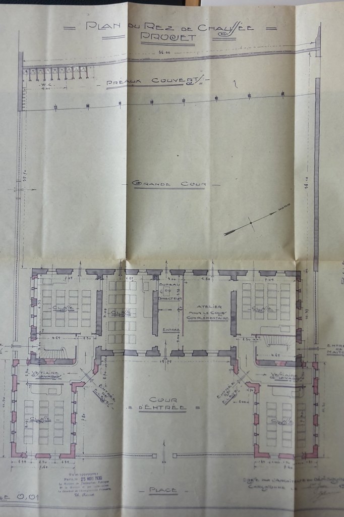ancienne école de garçon puis école primaire Raoul de Volontat, actuellement bibliothèque et centre de loisirs