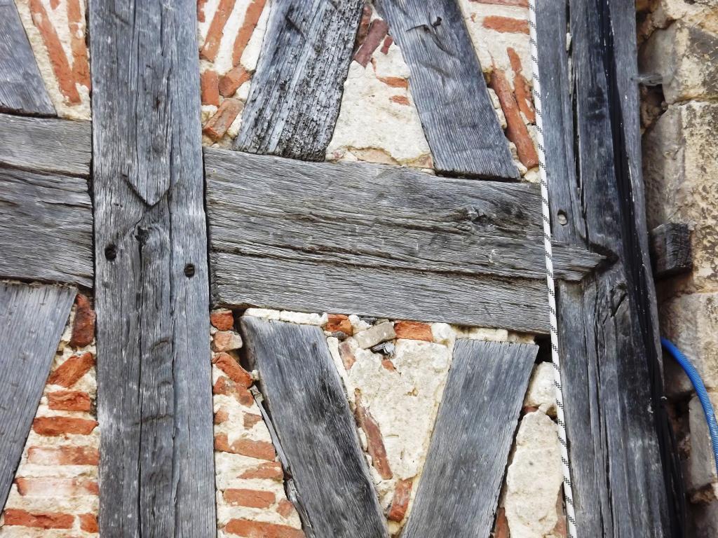 ensemble de maisons à pans de bois