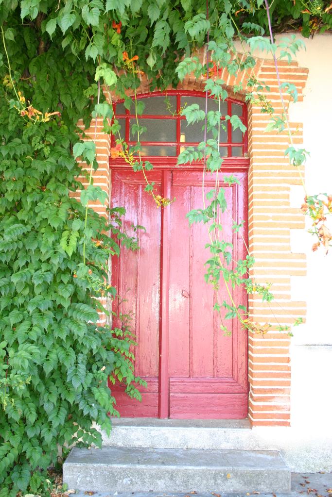 ancien magasin de commerce, débit de boissons et maison, actuellement maison