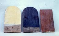 trois tuiles