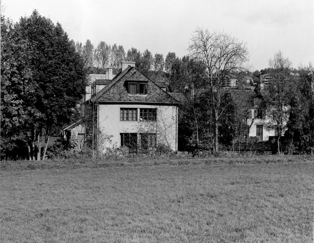 usine de papeterie, moulin à foulon, moulin à farine, filature (de laine) dite Papeterie Jaffard, Filature Roche, puis Tannerie Brunel