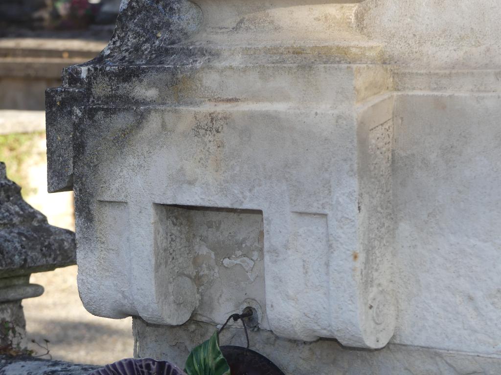 tombe, trapèze B, couronne, n°245, tombeau de Jean et Emile Gibert