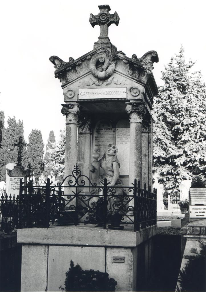 monument funéraire de la famille Lasserre Fabrigoulle