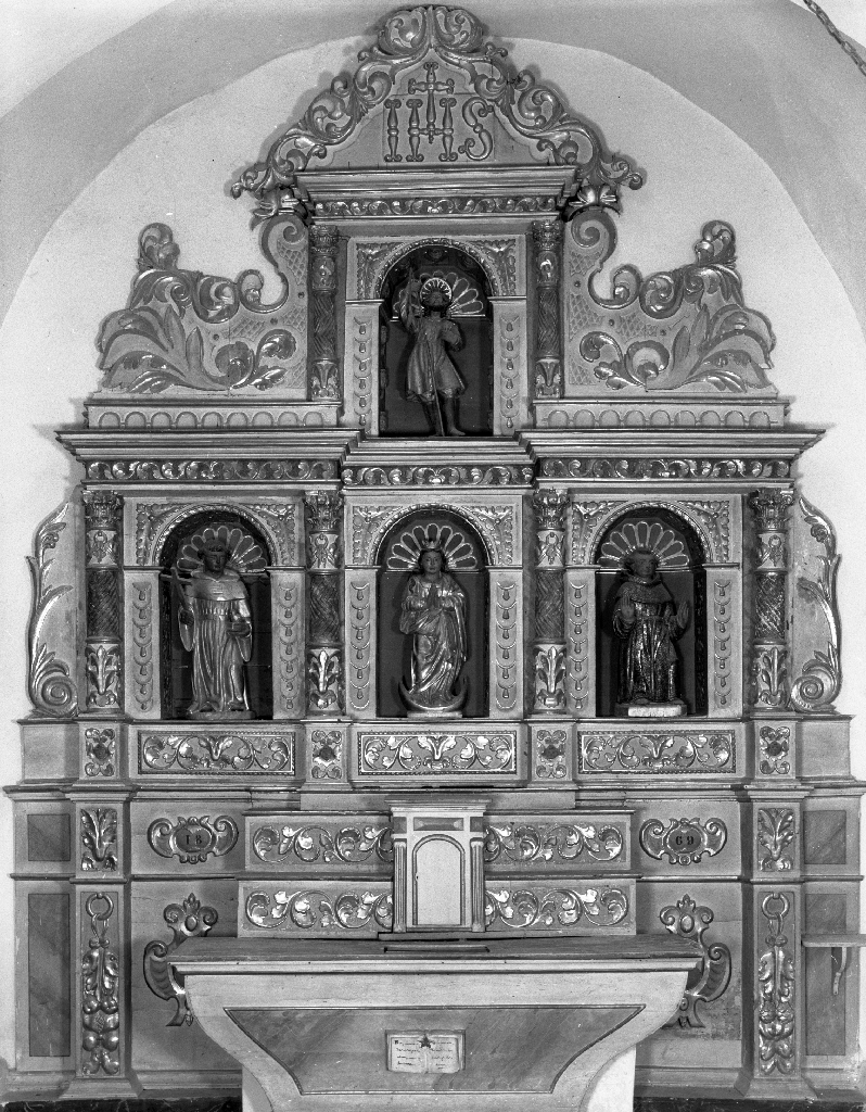 retable; gradins; 2; statues; 4 Retable de l'Immaculée Conception