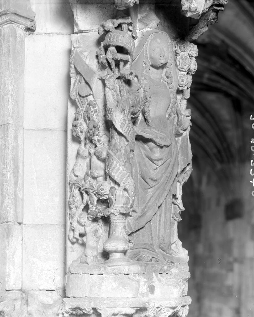 haut-relief : Vierge de l'Annonciation