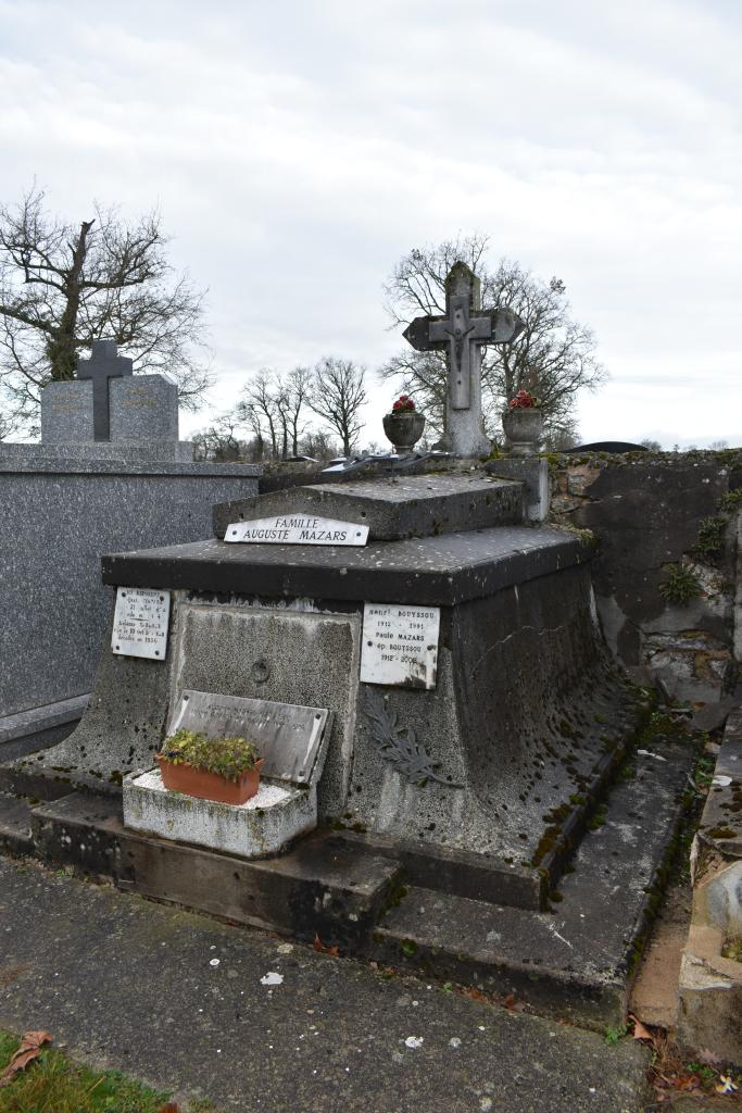 Tombeau de la famille Mazars.