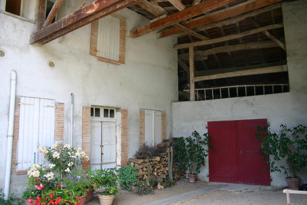 ancien magasin de commerce, débit de boissons et maison, actuellement maison