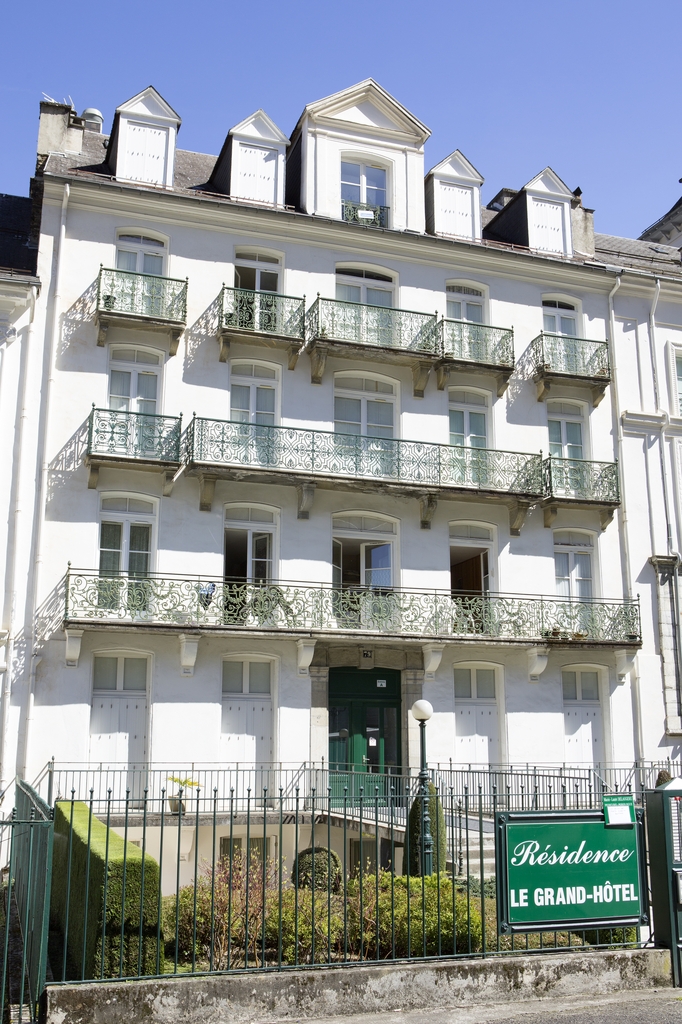 hôtel du Louvre puis grand hôtel actuellement immeuble à logements dite résidence le grand-hôtel